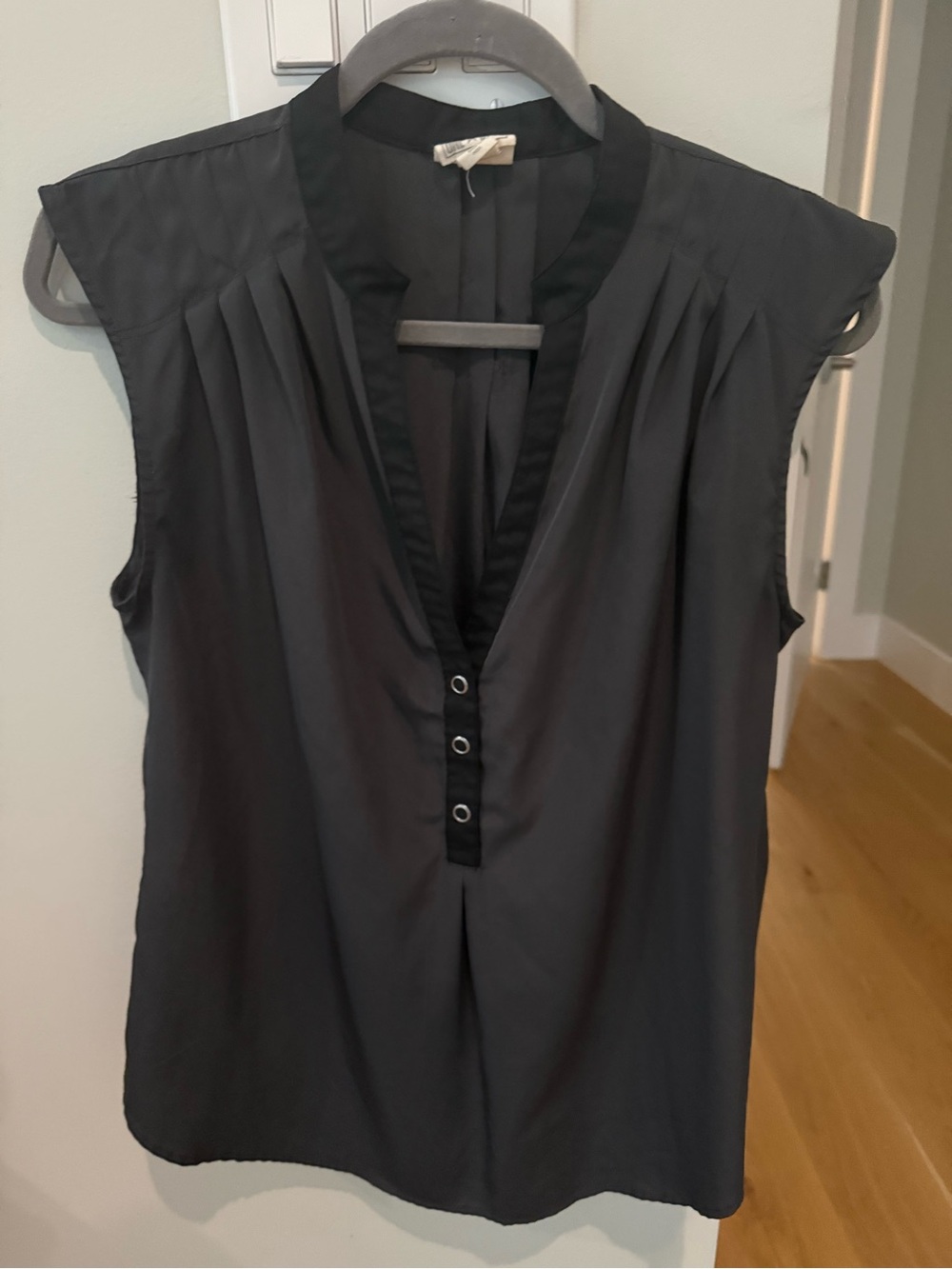 Converse Black Sleeveless V-Neck Blouse with Button Placket